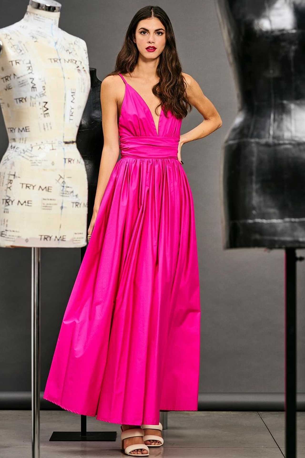Try Me porta l’inimitabile eleganza di Firenze nel cuore della moda contemporanea. Con oltre trent’anni di esperienza manifatturiera, il brand è l’emblema del 100% Made in Italy, offrendo collezioni che raggiungono il perfetto equilibrio tra estetica sofisticata e funzionalità quotidiana. Specializzato in pantaloni e giacche dalla vestibilità impeccabile, Try Me utilizza tessuti tecnici e pregiati per valorizzare la silhouette femminile con volumi sempre aggiornati ai trend del momento. Showroommilano distribuisce Try Me in tutta la Lombardia, garantendo ai retailer un prodotto affidabile e di alto posizionamento. Grazie alla nostra logistica capillare, le collezioni Try Me sono disponibili con servizio di consegna immediata, offrendo ai punti vendita la sicurezza di un riassortimento veloce per un brand che vanta un altissimo tasso di fidelizzazione.
